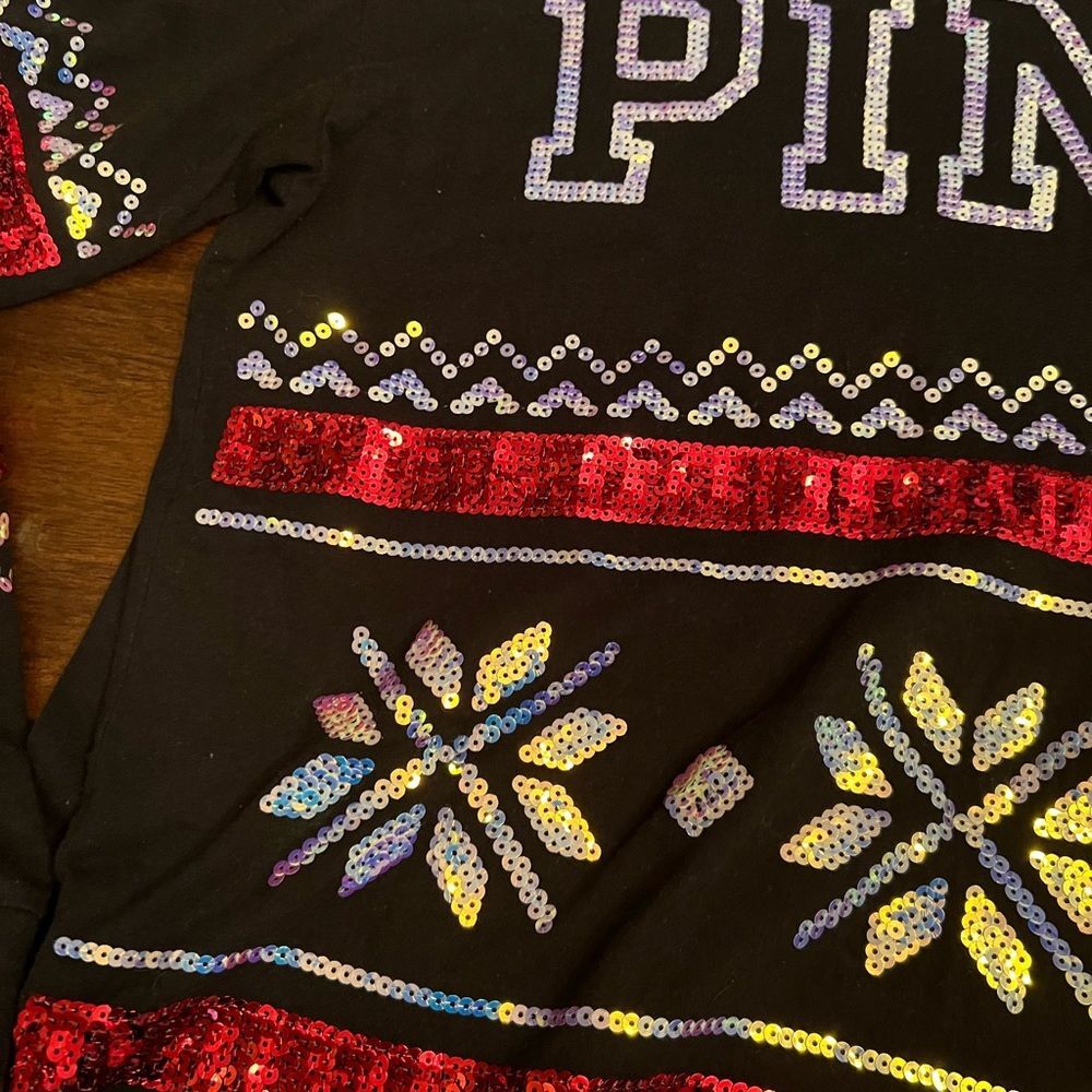 Holiday snowflake pink VS sequin size small - Picture 2 of 3